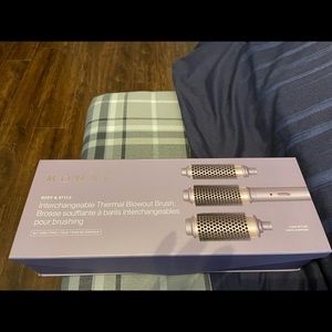 Monat interchangeable thermal blowout brush